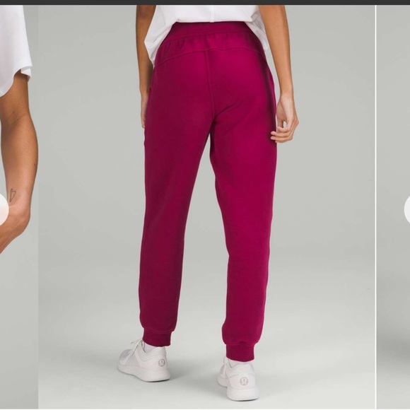 Lululemon Scuba Relaxed Fit High Rise Jogger in Pomegranate Size 8 - Picture 2 of 6